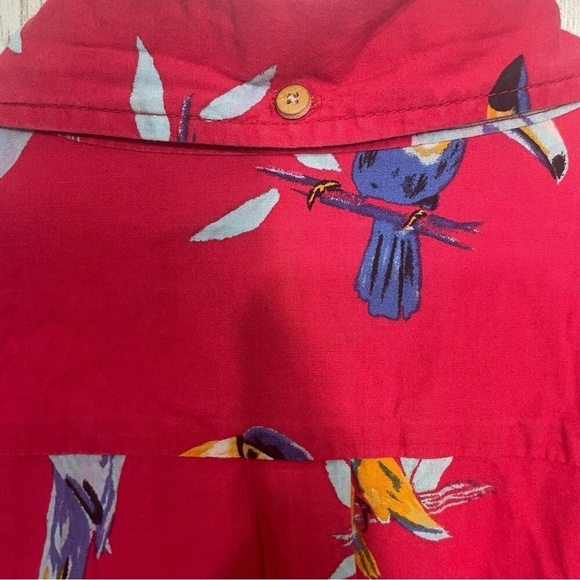 Chubbies The Nutter Size Medium Red Parrot Short Sleeve Aloha Shirt USA Cotton - Picture 8 of 10